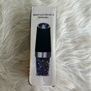 Gravity Electric Salt & Pepper Mill